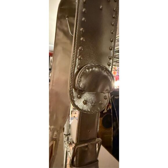 Loop NYC Courtney Rock Rose Sling Bag NWOT - Picture 3 of 16